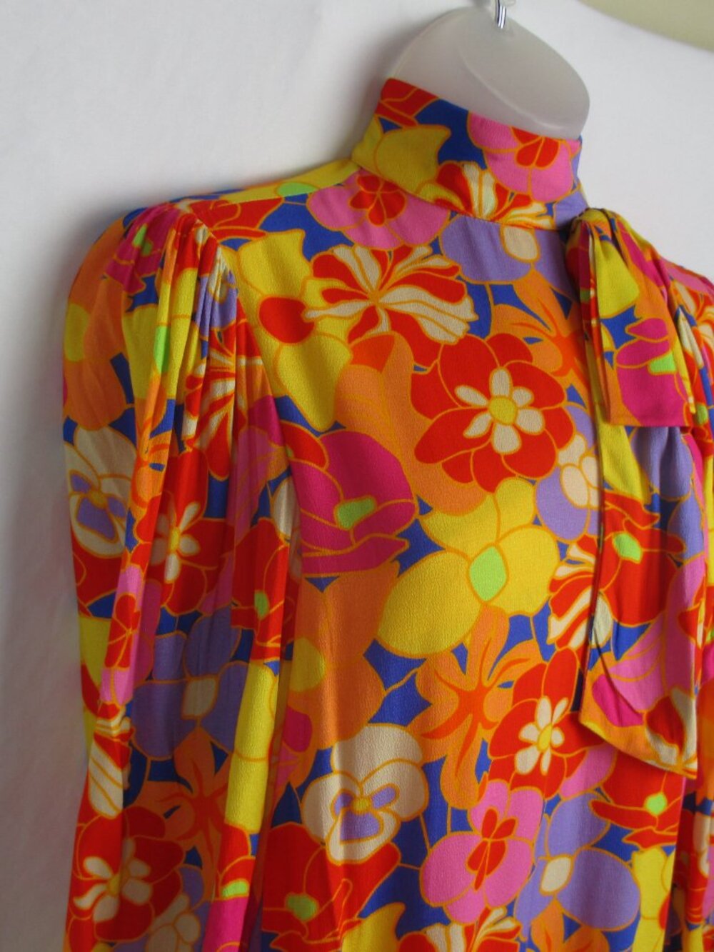 Emily McCarthy Floral Long Sleeve Dress Tiered Hem Multicolor Small $318 Luxury - Picture 9 of 11